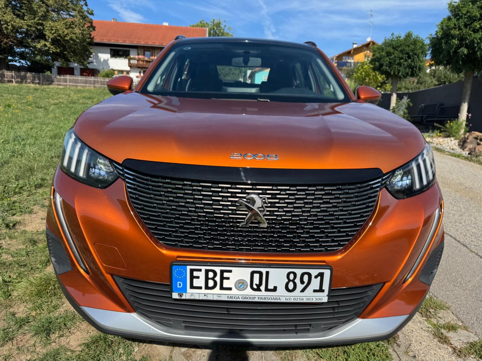 Peugeot 2008 HYBRID 136 e-DSC6 Allure*AUT*PANO*LEDER*