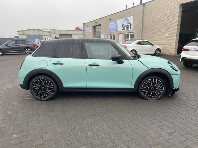 MINI Cooper S Favoured Trim Leder/ Head-Up/ Pano/360°