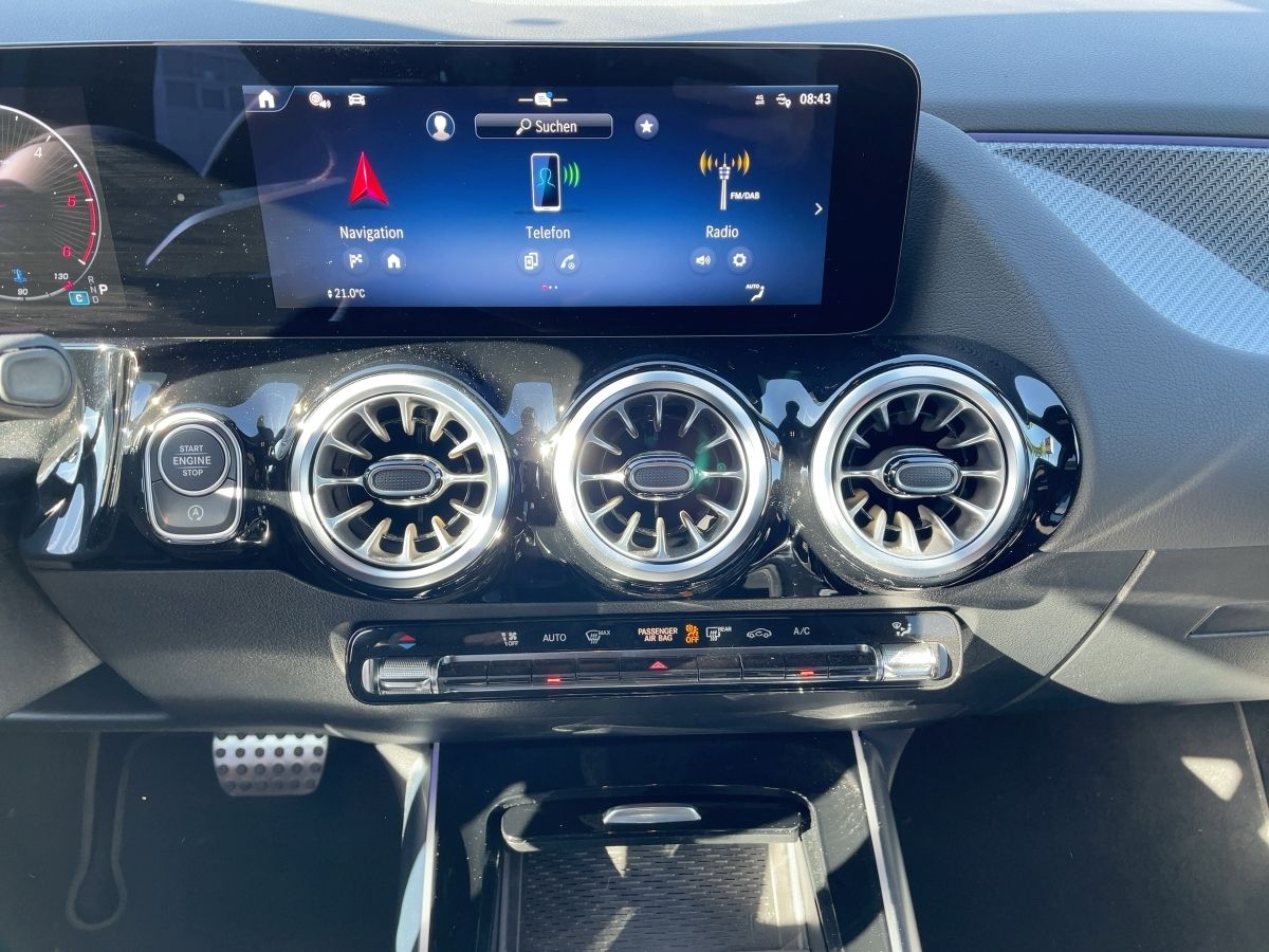 Fahrzeugabbildung Mercedes-Benz GLA 200 d AMG/Night/Pano/Kamera/AHK