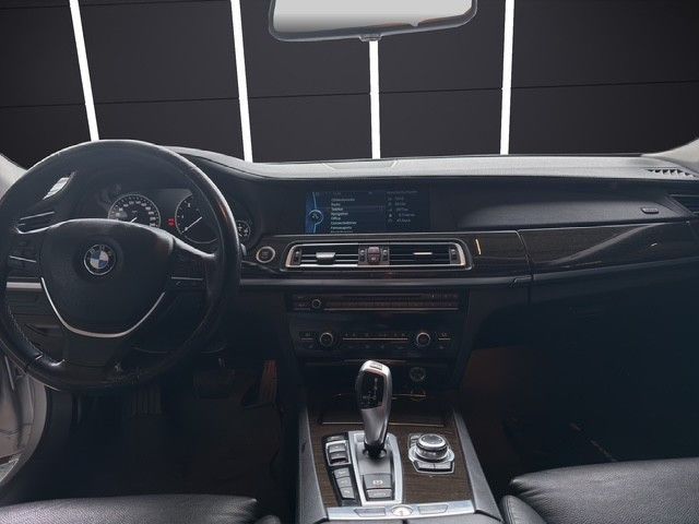 Fahrzeugabbildung BMW 740d xDrive*Ambiente*Kamera*Standheizung*AHK*