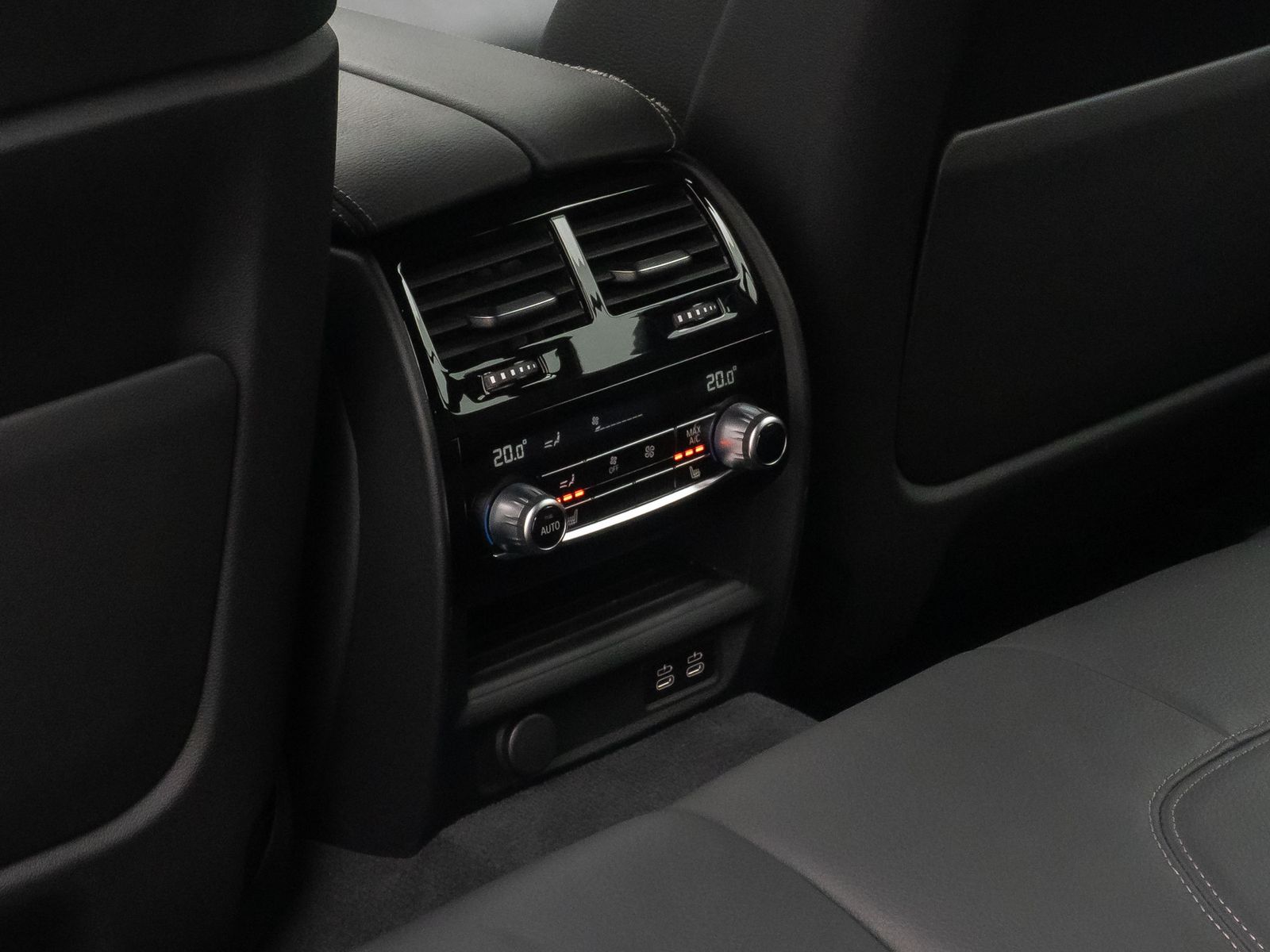 Fahrzeugabbildung BMW 530e xD 360°HUD DAB H/K 4xKlima Komfort AHK ACC