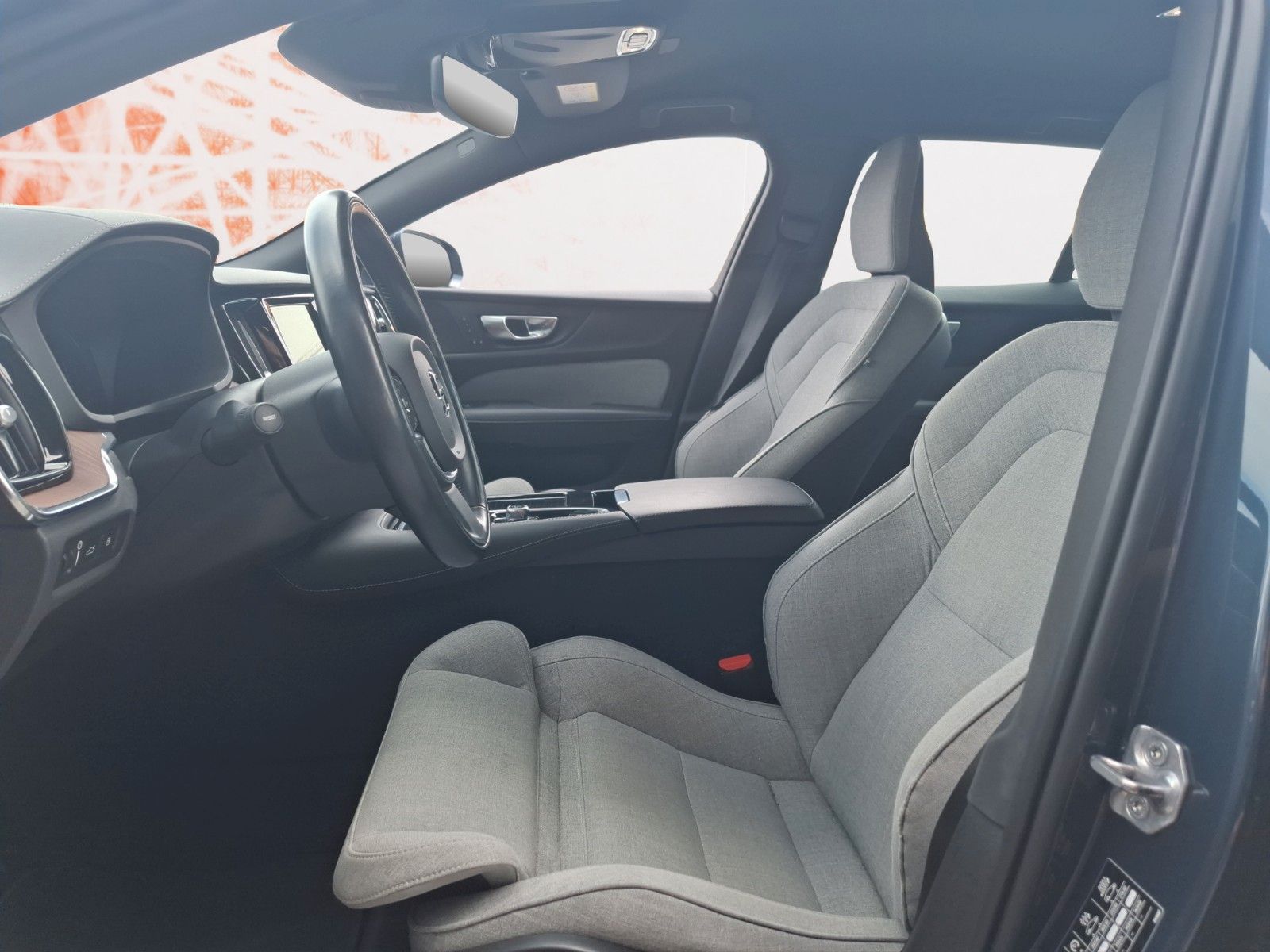 Fahrzeugabbildung Volvo V60 Kombi Inscription Recharge Plug-In Hybrid AW