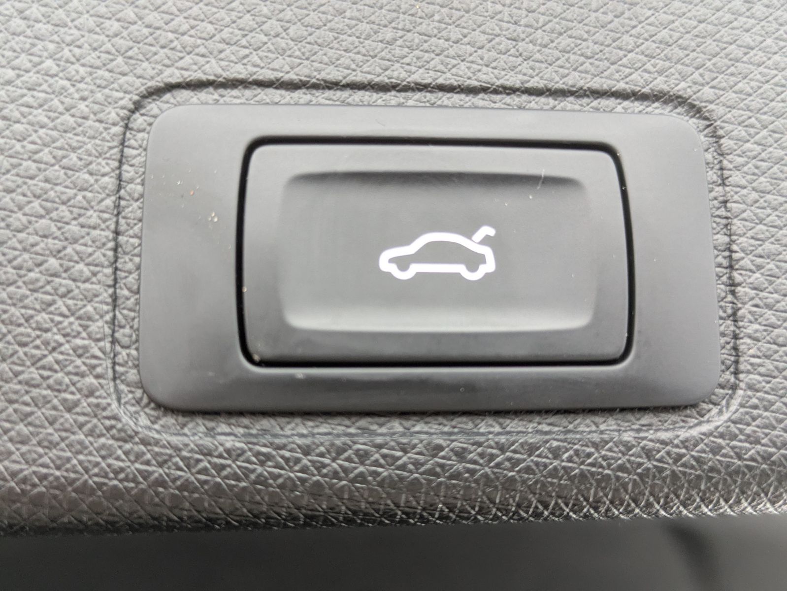 Fahrzeugabbildung CUPRA Terramar 2.0 TSI 4D VZ HUD*MATRIX*PANO*DCC*20"