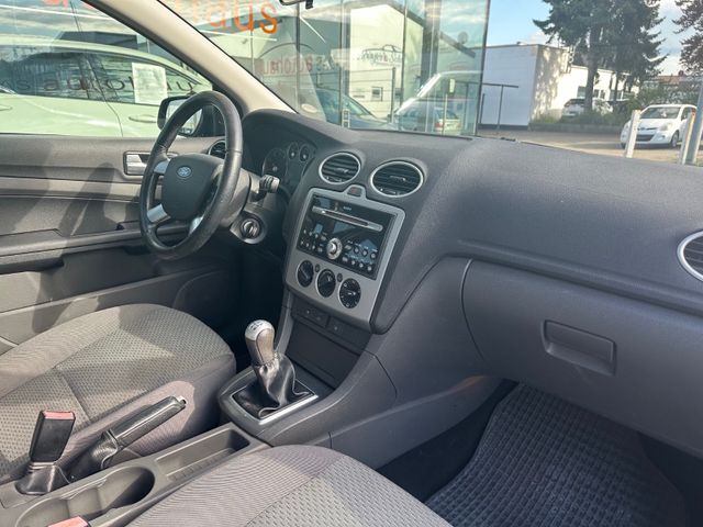 Fahrzeugabbildung Ford Focus Turnier Trend*KLIMA*8-FACH*1.HAND