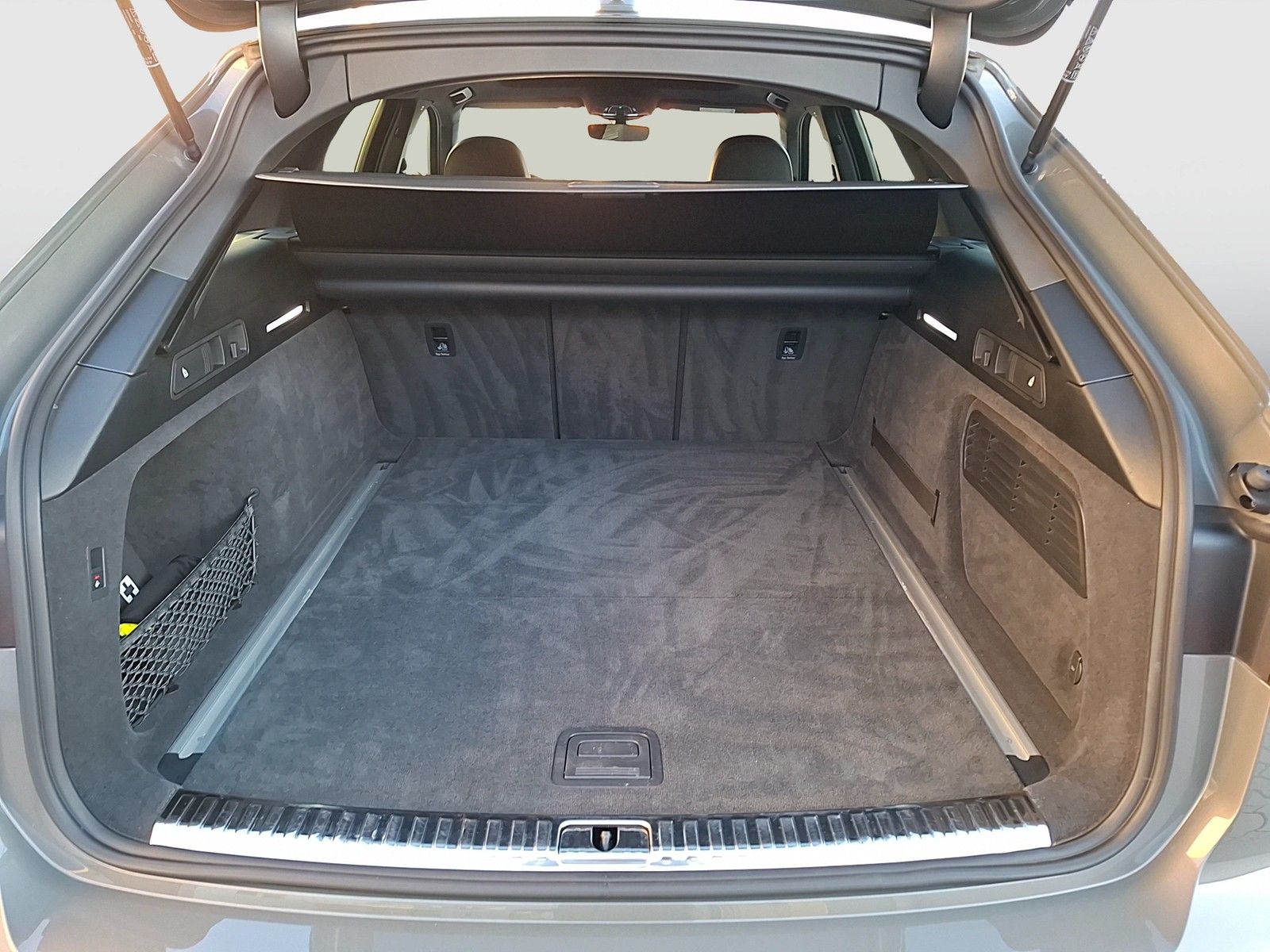 Fahrzeugabbildung Audi A6 Avant 45 TFSI quattro S-Line S-tronic Standhz