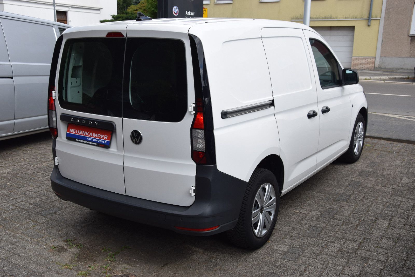 Fahrzeugabbildung Volkswagen Caddy Cargo EcoProfi Klima PDC Navi Sitzheizung
