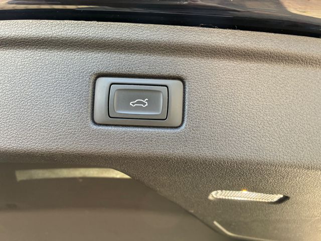 Fahrzeugabbildung Audi A5 Sportback 40 TDI quattro >S Line/AUT/KAM/PDC