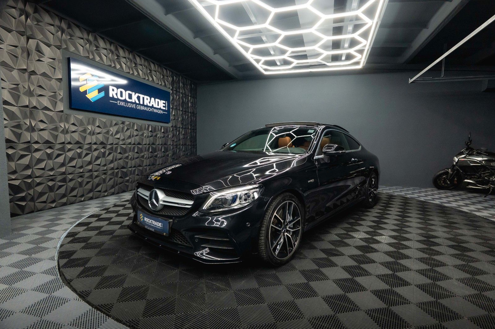 Fahrzeugabbildung Mercedes-Benz C 43 AMG Coupe 4Matic*LED*Virtual*Pano*Burmester
