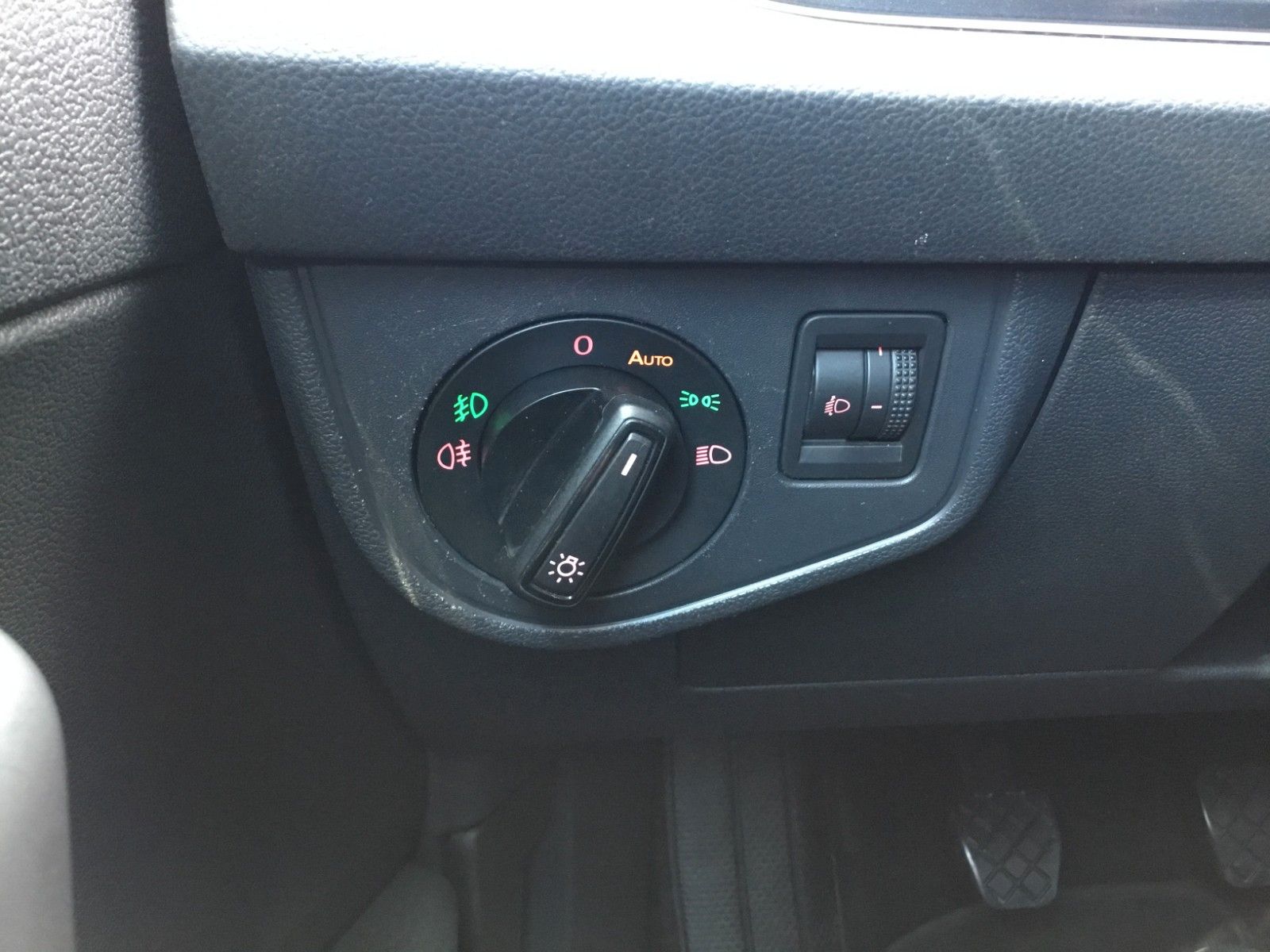 Fahrzeugabbildung Volkswagen Polo 1.0 TSI Highline+App-Connect+Sitzheizung