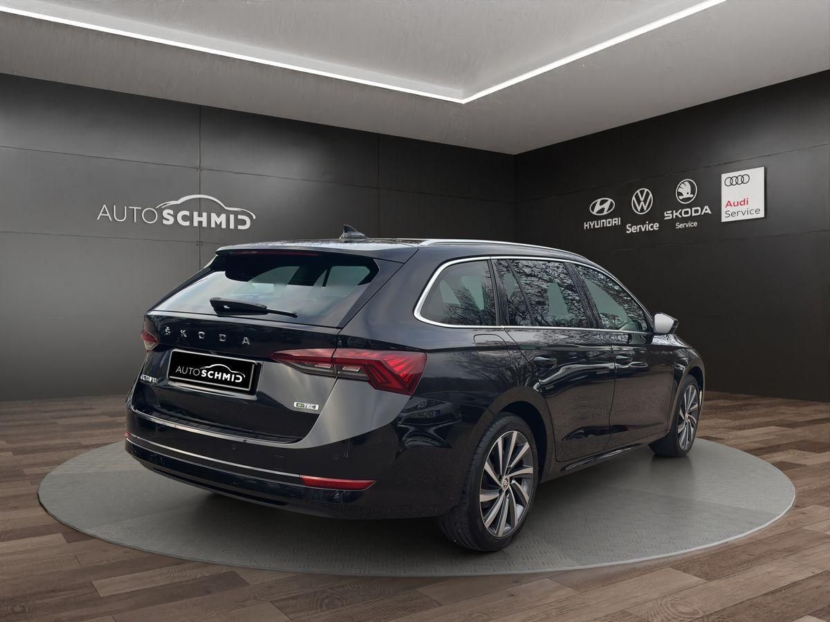 Octavia Style 1.5 TSI  e-TEC DSG RFK HUD ACC