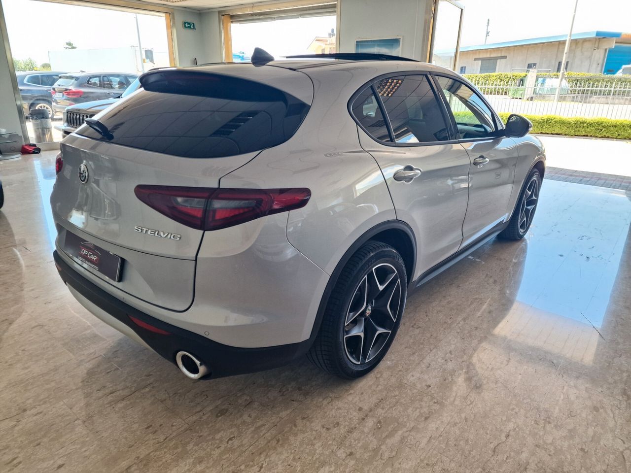Alfa Romeo Alfa Stelvio 190 CV Q4 TETTO imagem 3