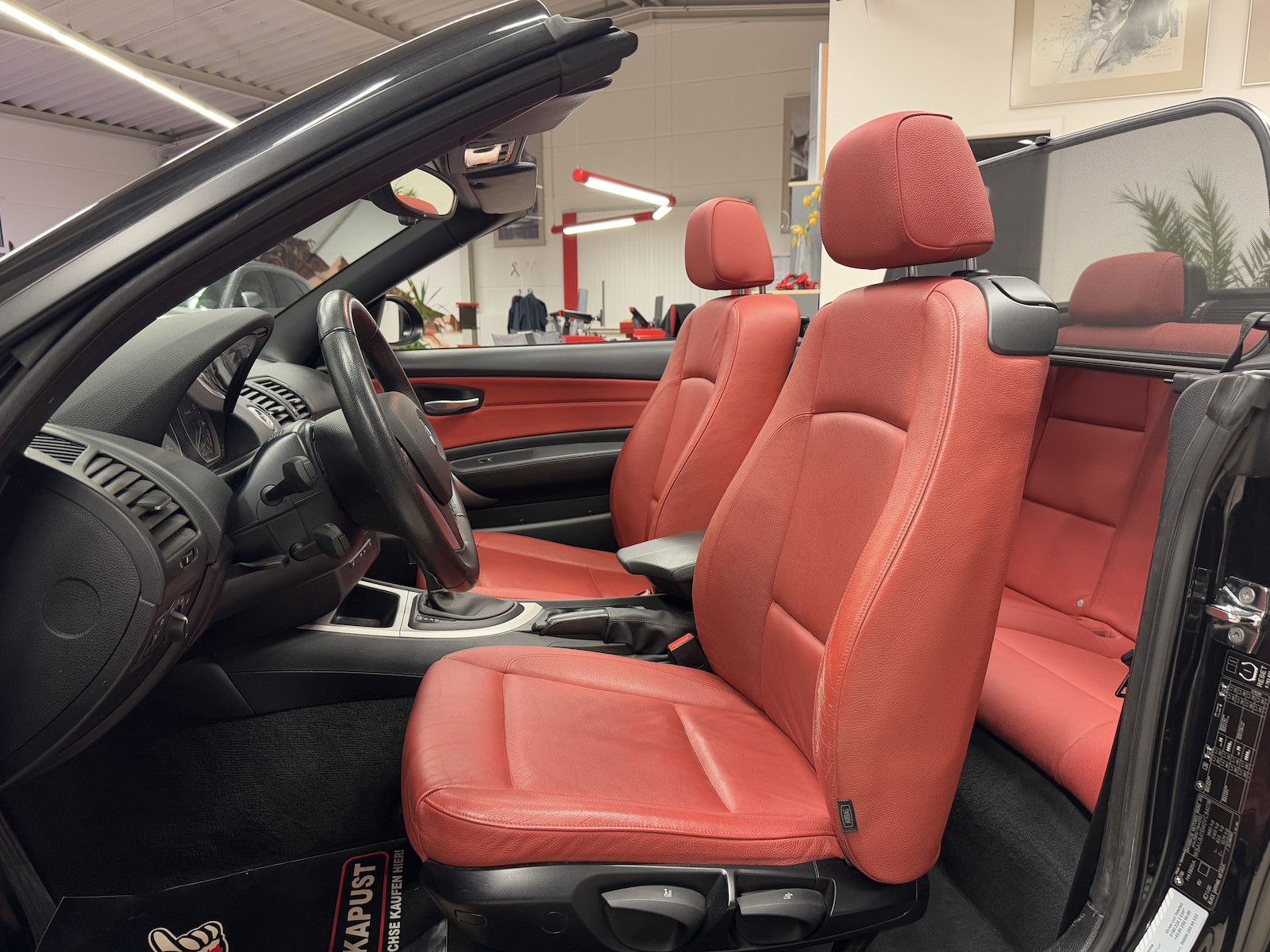 Fahrzeugabbildung BMW 118i Cabrio Automatik/Vollleder/Klimaauto/Tempo