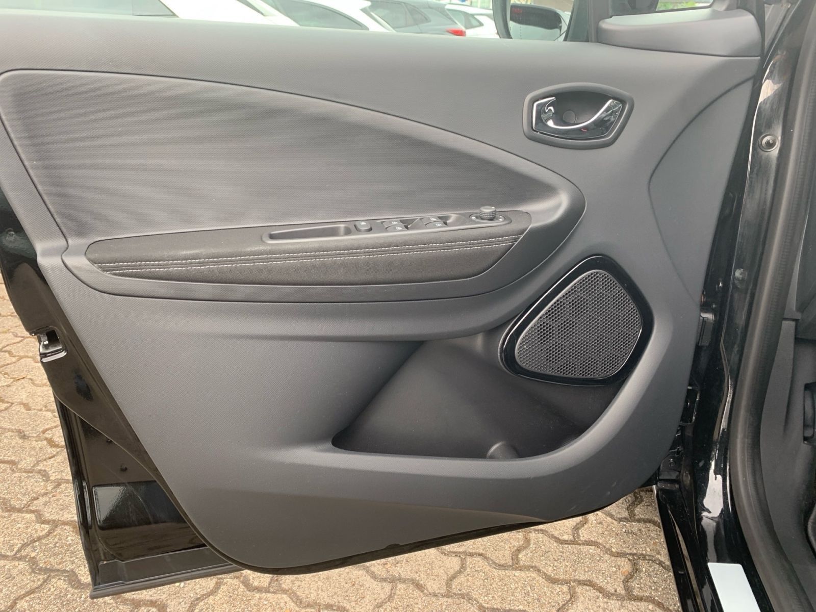 Fahrzeugabbildung Renault Zoe Life  LIMITED 41 kWh 1Hand
