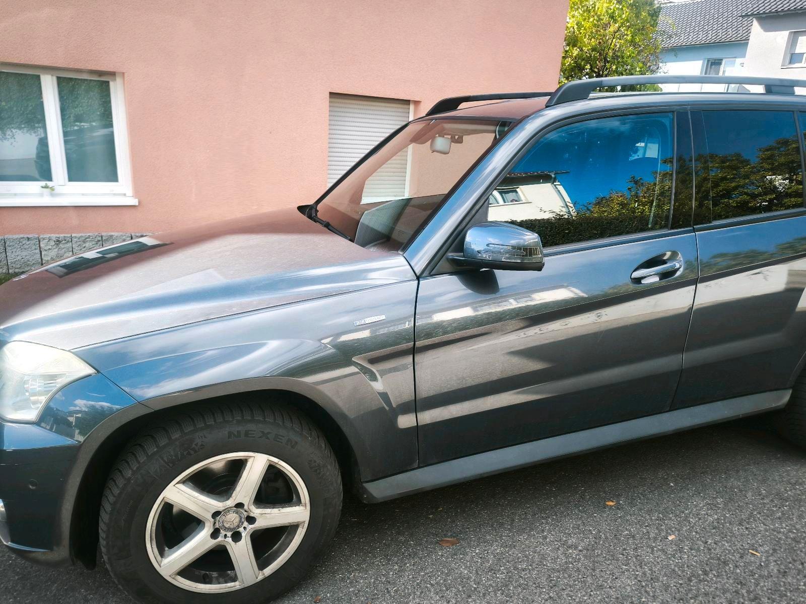 Mercedes-Benz GLK220 2009 — interior