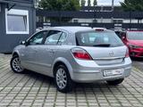 Opel Astra 1.6 Twinport Elegance - Opel Astra aus 2004: 1.6