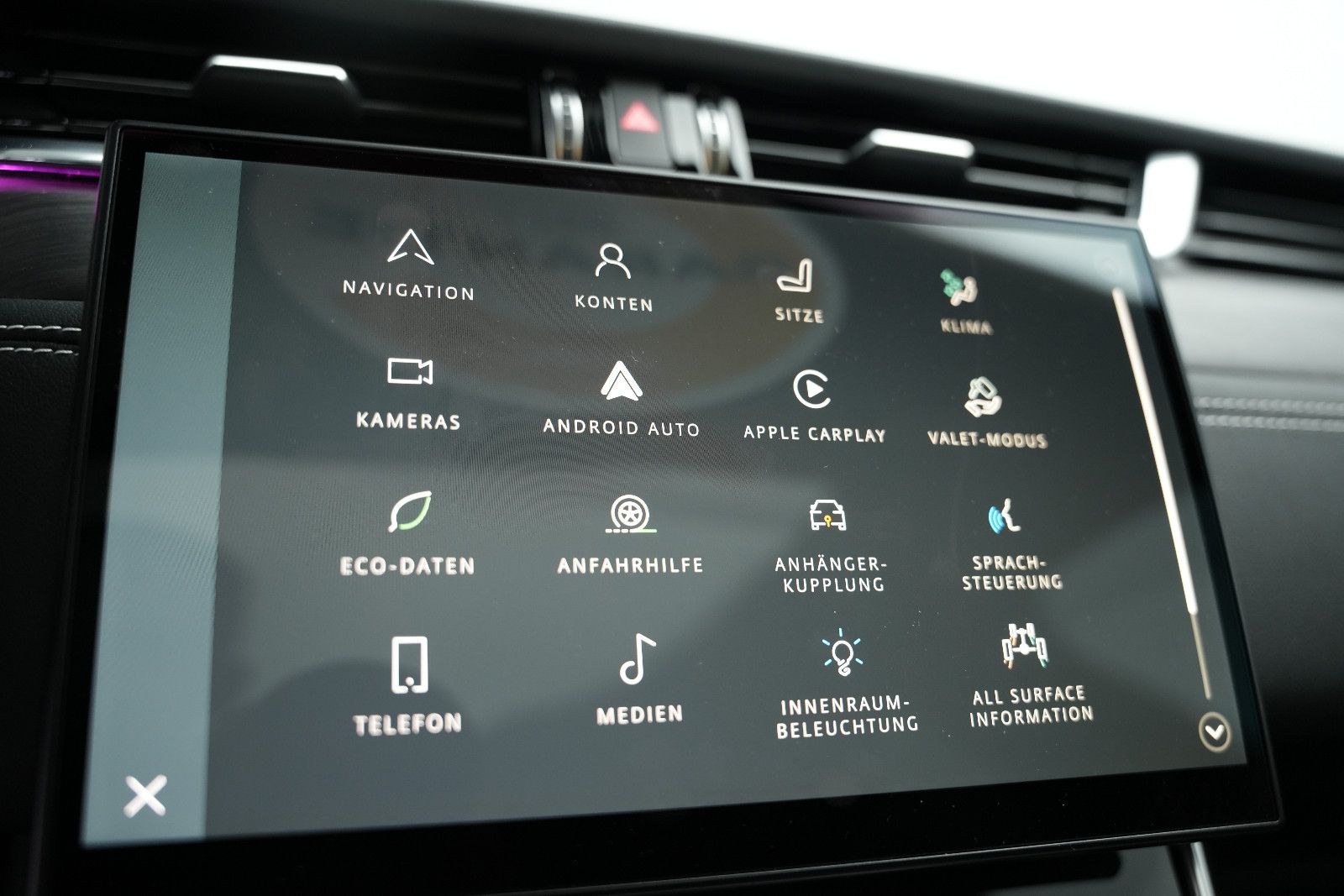 Fahrzeugabbildung Jaguar XF Sportbrake R-Dynamic SE AWD/PANO/KAM/MERIDIAN