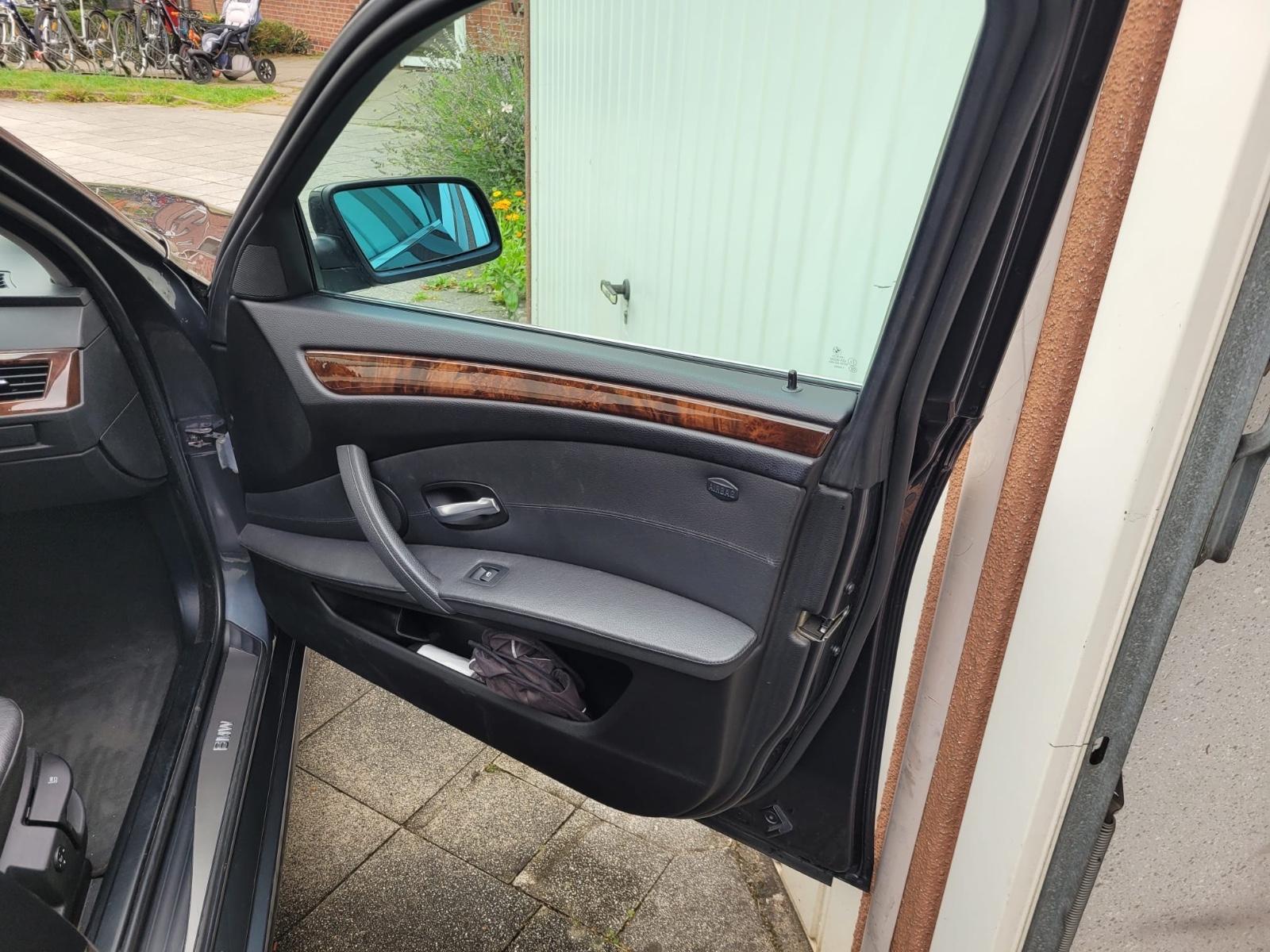 BMW 525 2008 — photo 11
