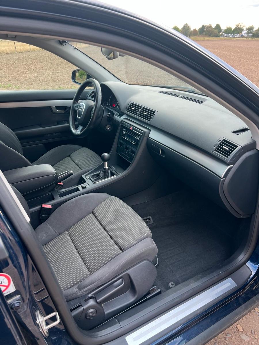 Audi A4 2006 — photo 6