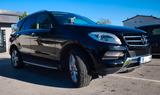 Mercedes-Benz ML 350 4MATIC - - Mercedes-Benz ML 350 mit Benzin-Antrieb