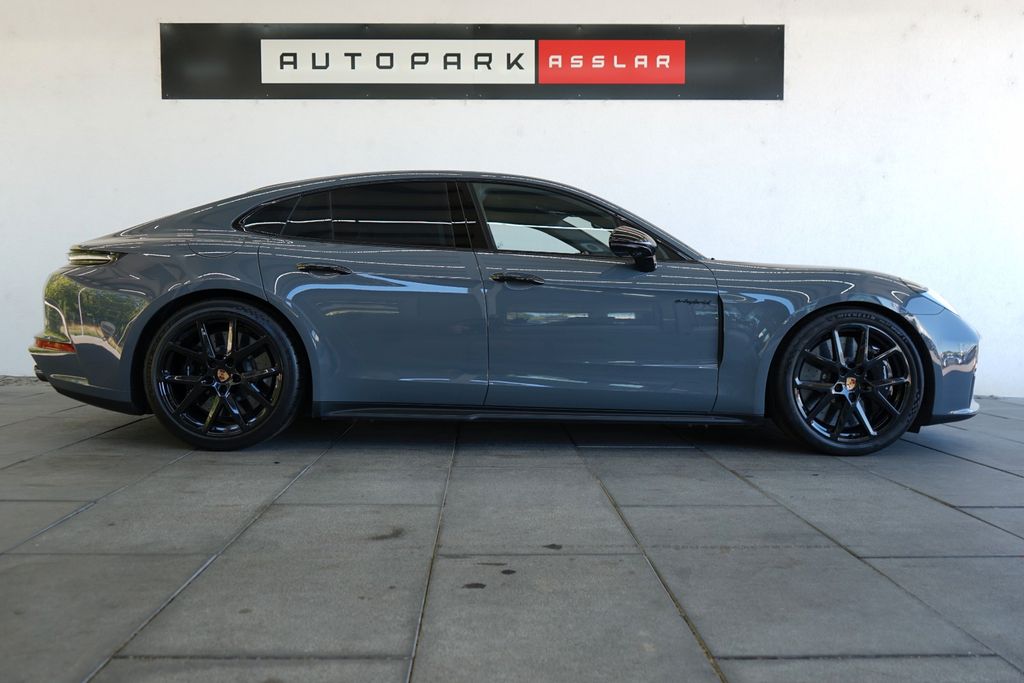 Image of Porsche Panamera