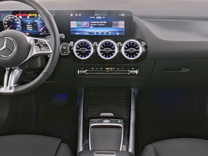 Fahrzeugabbildung Mercedes-Benz B 200 PANO-SD*AHZV*M-BEAM*KEY-GO KOMFORT*360°DAB