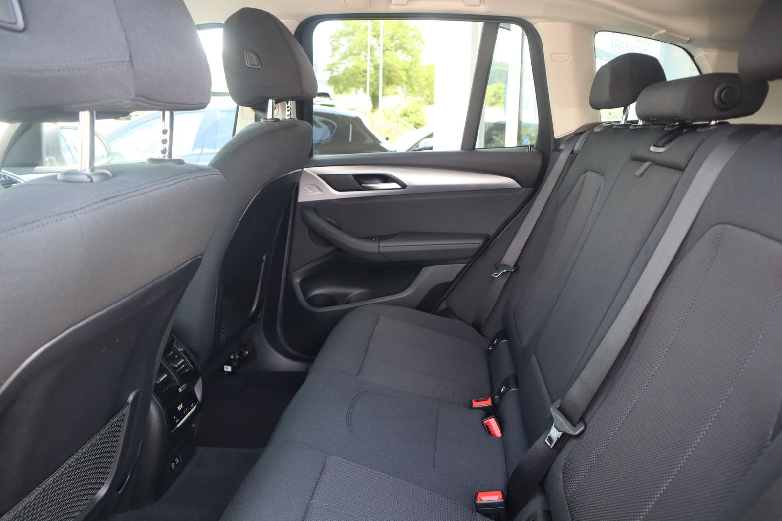 BMW X3 xDrive20d Advantage LED/Parkass/AHK/Shz foto 6