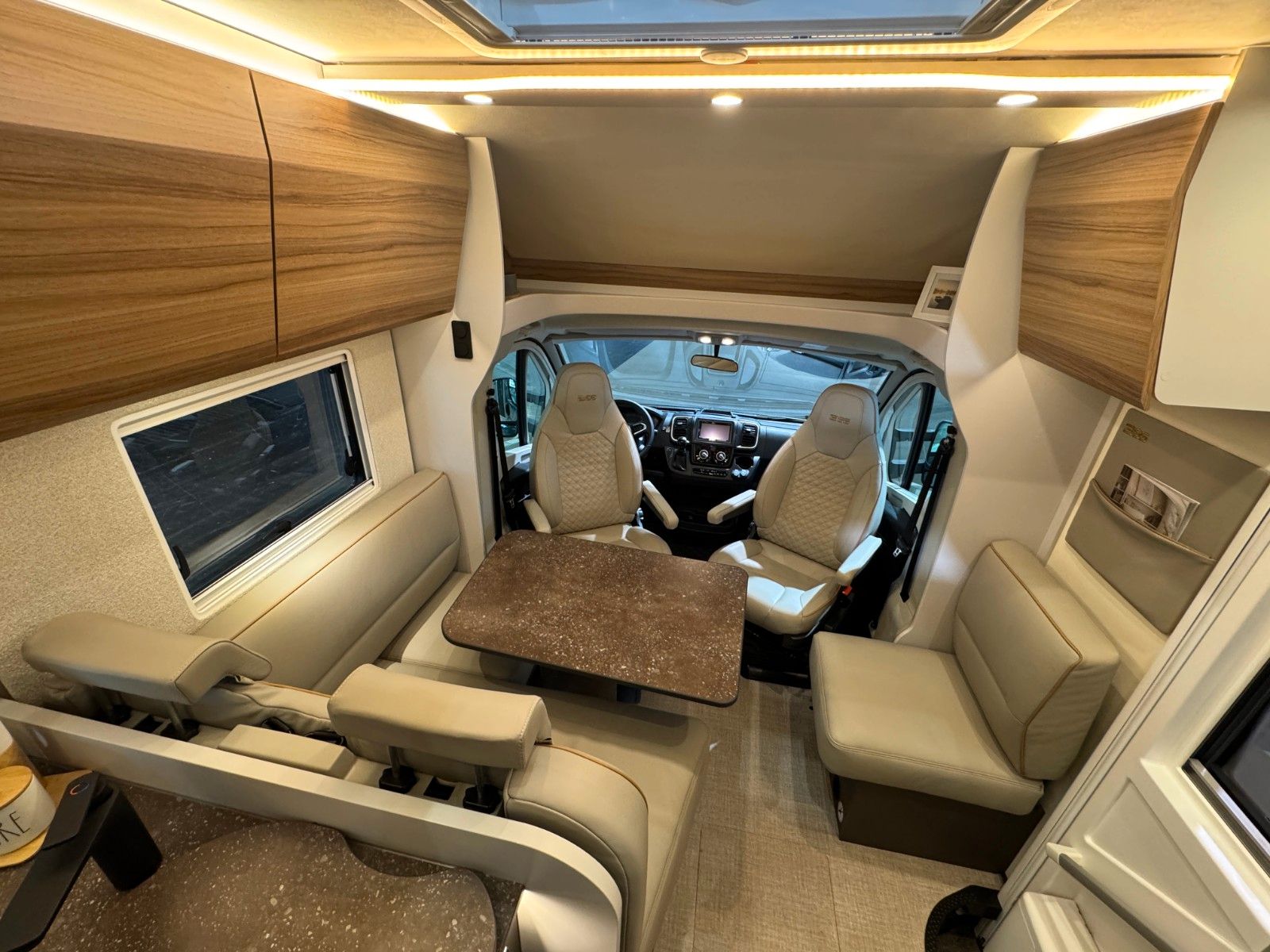 Fahrzeugabbildung Bürstner B66 TD 690-SONDERMODELL-AUTOMATIK!