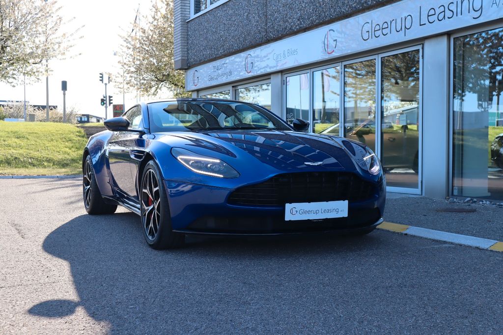 Aston Martin DB11