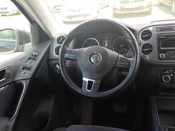 Volkswagen Tiguan - 9