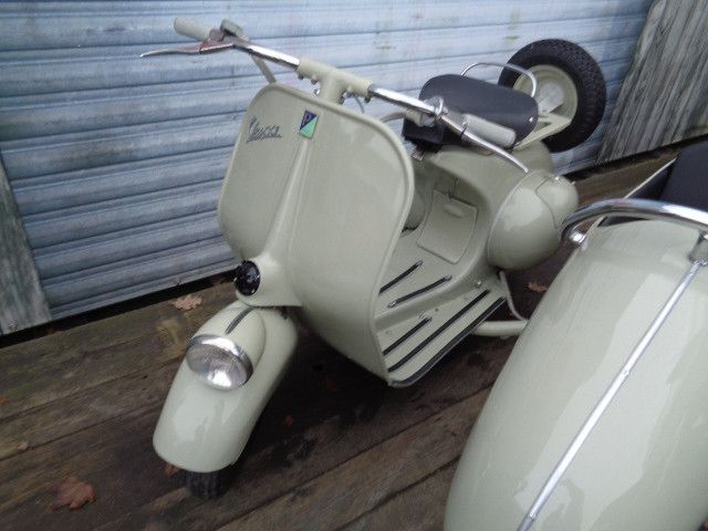 Vespa 125 Faro Basso Gespann original Beiwagen