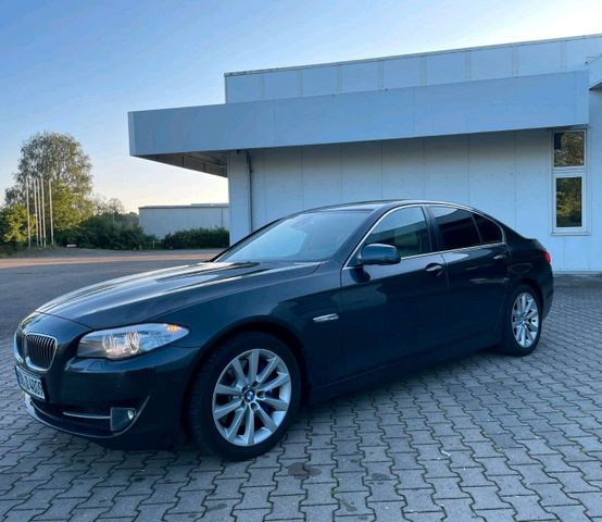 BMW 525d Lim/Aut/Head Up/Leder/Xenon/Glass...