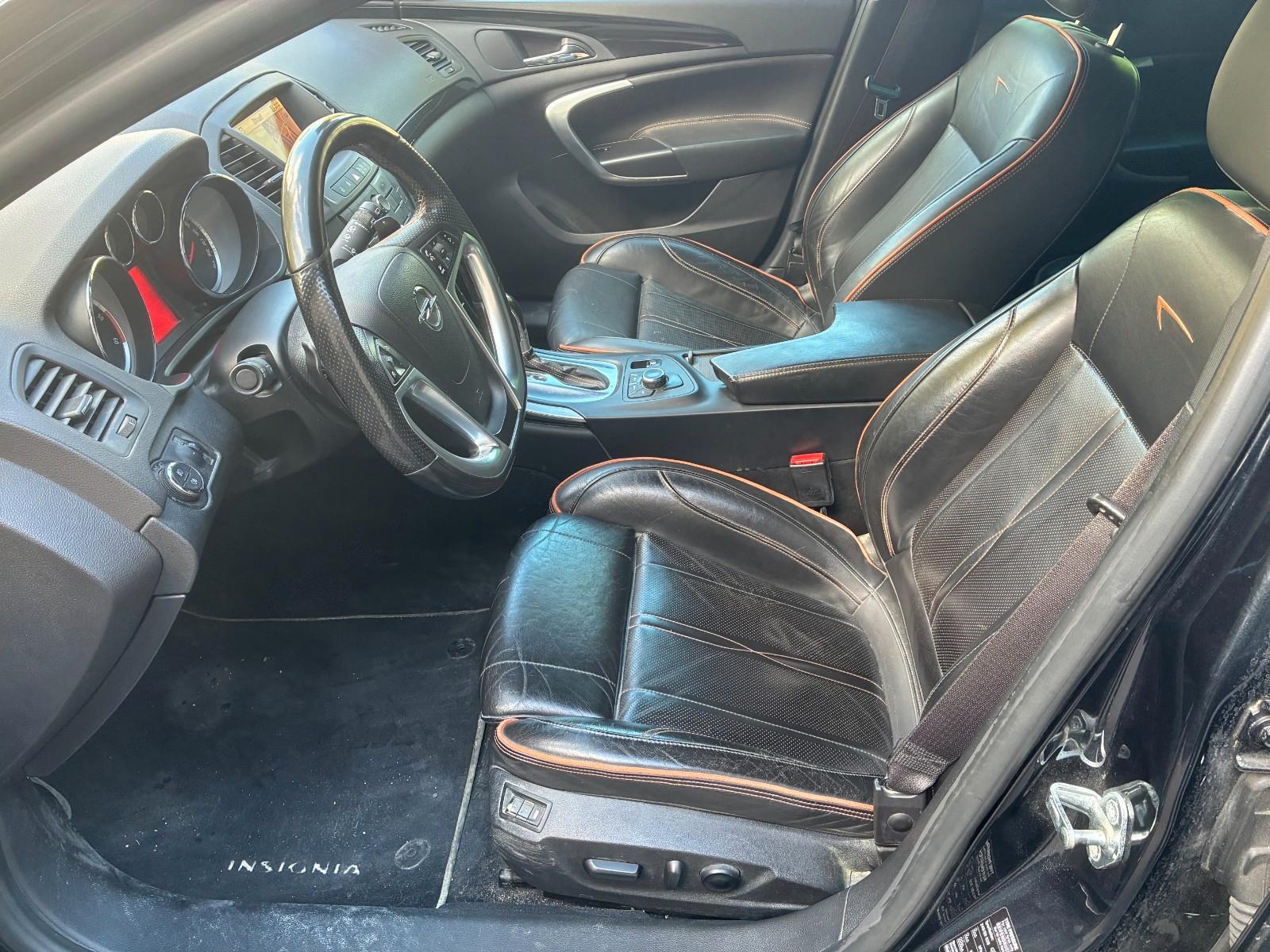 Opel Insignia 2012 — photo 10