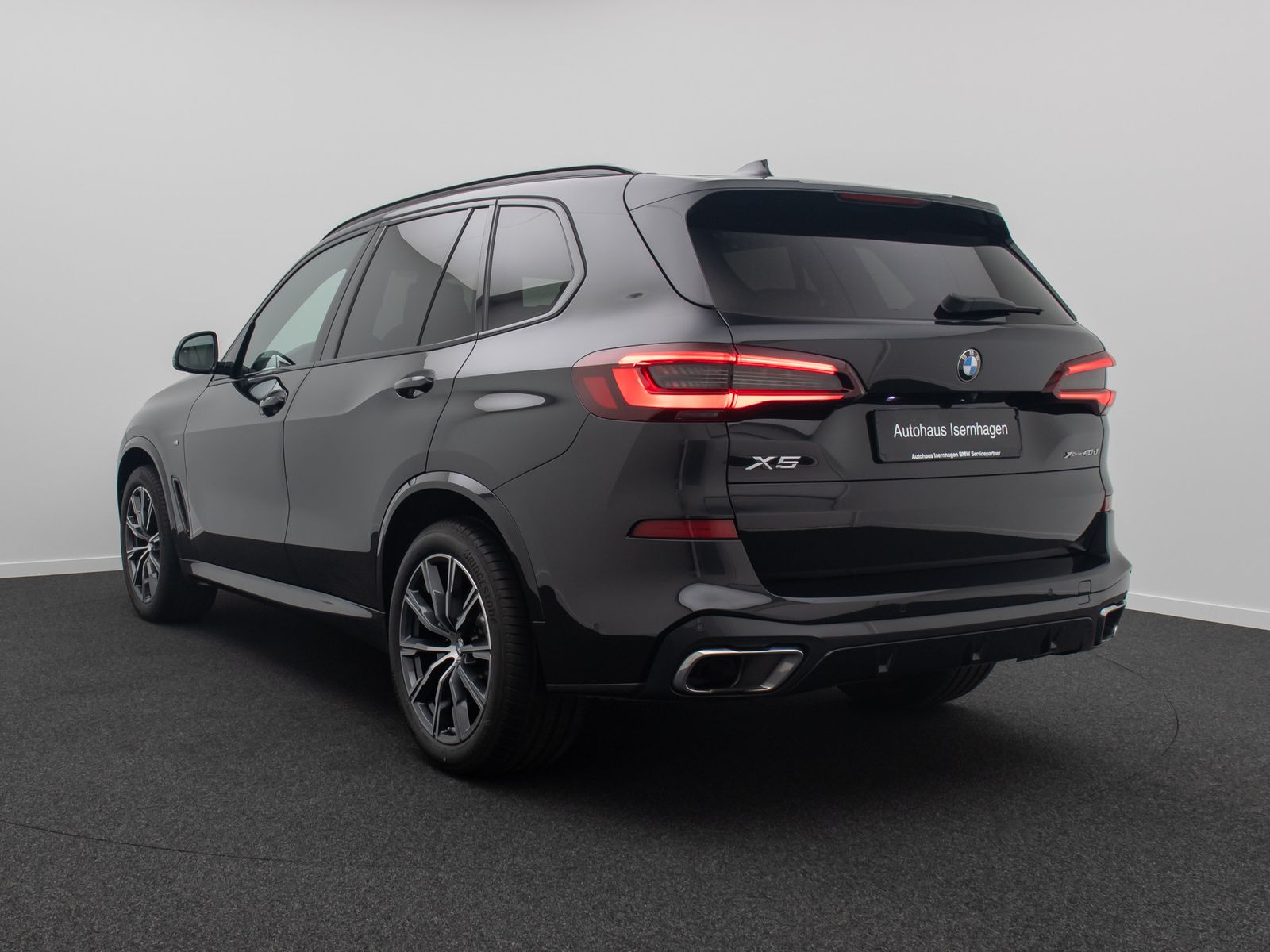 Fahrzeugabbildung BMW X5 xD40d M Sport Laser HUD DAB AHK Panorama Komf