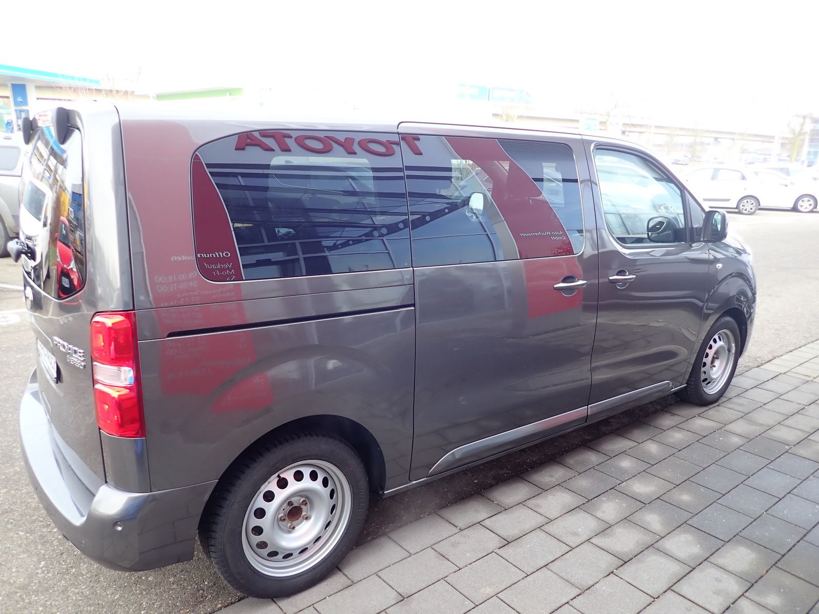 Fahrzeugabbildung Toyota Proace Verso 2.0 D L1 Team D, 8-Sitzer