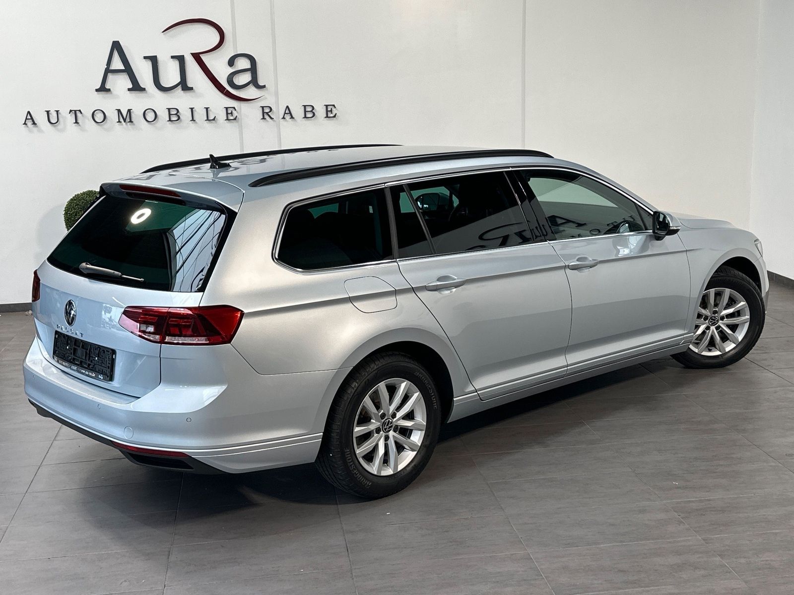 Fahrzeugabbildung Volkswagen Passat Variant 2.0 TDI DSG Business NAV+LED+AHK