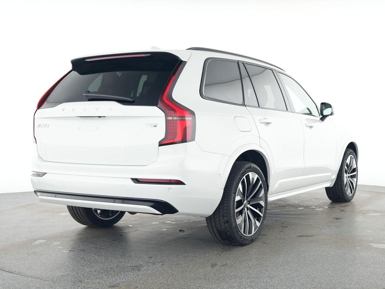 Volvo XC90 T8 Plus Dark Recharge Plug-In Hybrid AWD