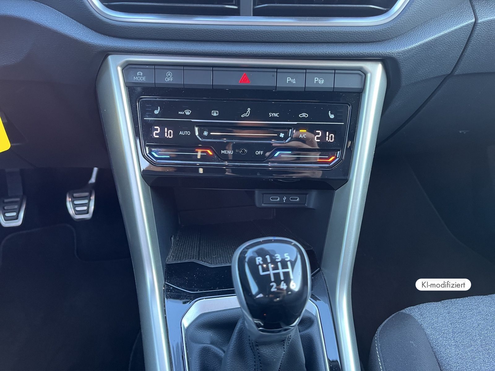Volkswagen T-Roc - Bild 12