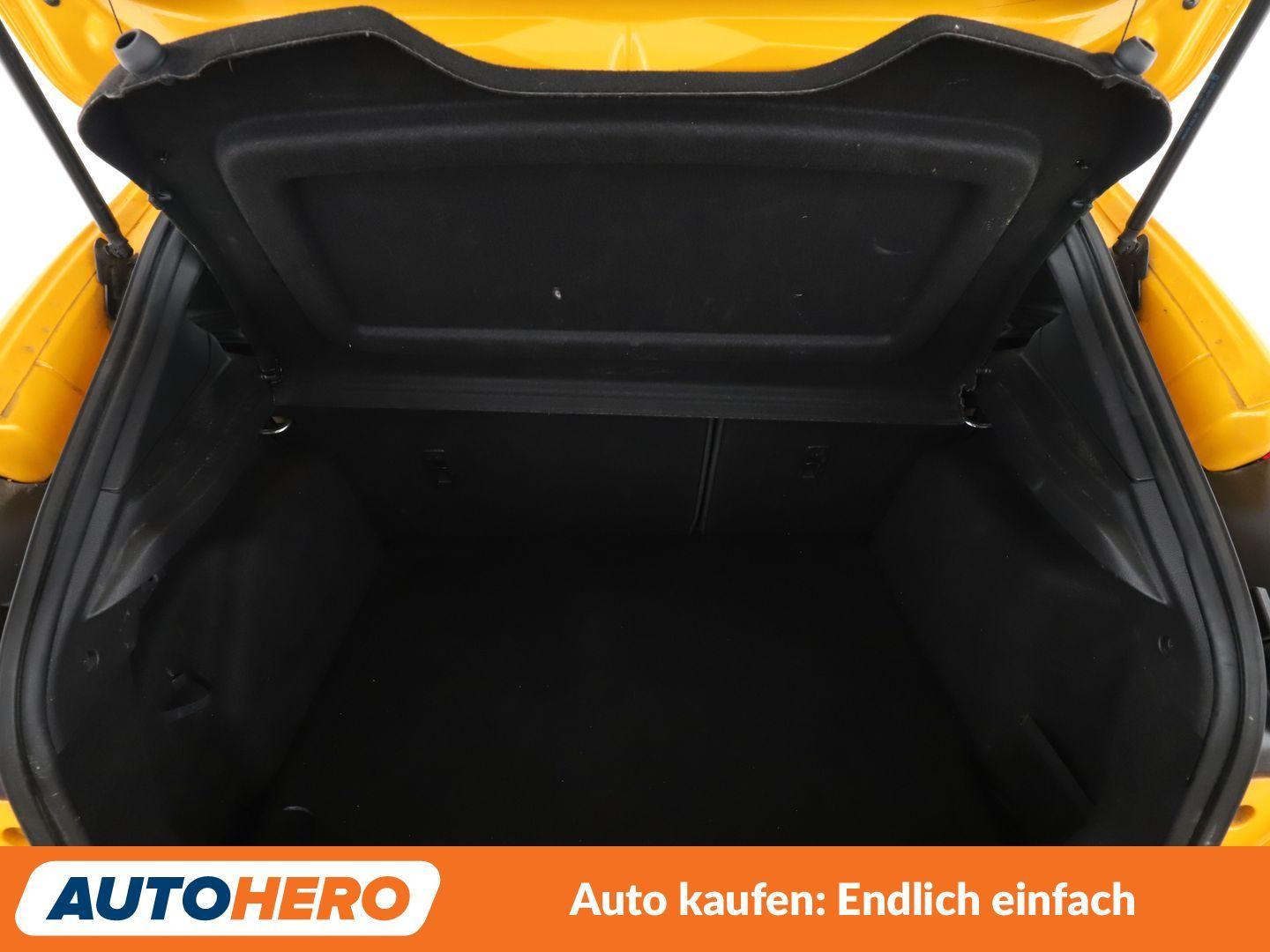 Ford Focus 2.0 EcoBoost ST *NAVI*XENON*TEMPO*PDC*SHZ*