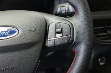 Ford Kuga ST-Line 1.5 AT AHK Navi Pano Kamera