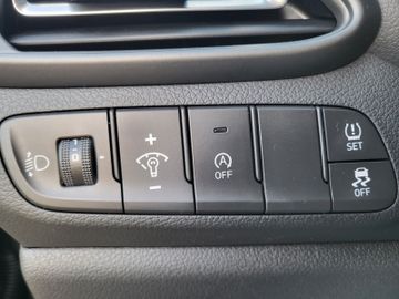 Fahrzeugabbildung Hyundai i30 FL 1.5 TGDI DCT (48V) TREND NAVI LED KOMFORT