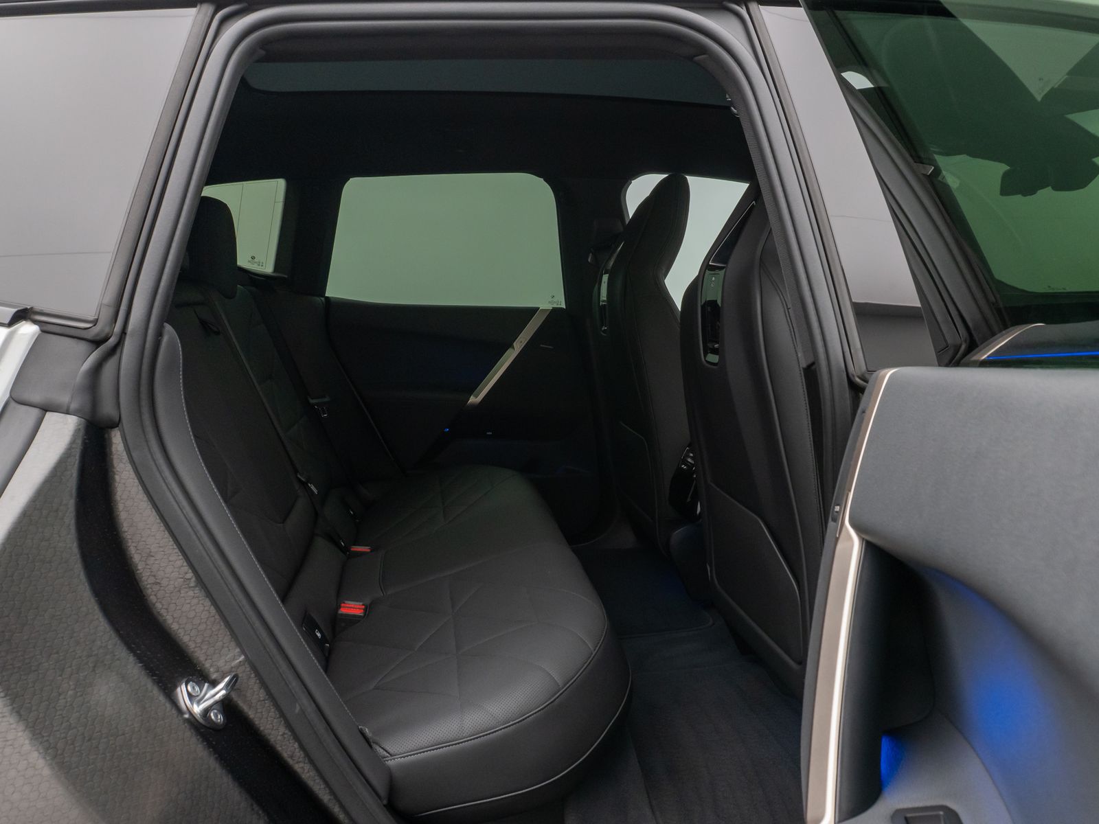 Fahrzeugabbildung BMW iX xD40 Sport SkyLounge 360°DAB H/K AHK 22Zoll