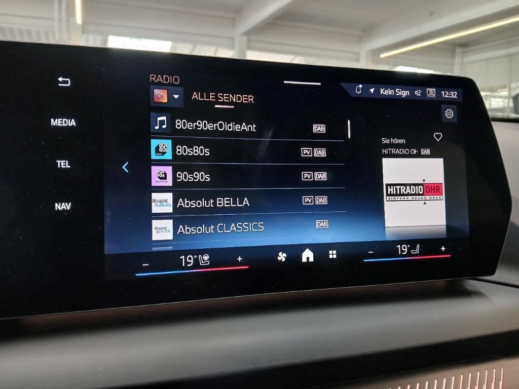 BMW 1 Series iA HUD+NAVI+LED+SHZ+LHZ+EL-SITZE+HIFI-HK+AHK, миниатюра 16