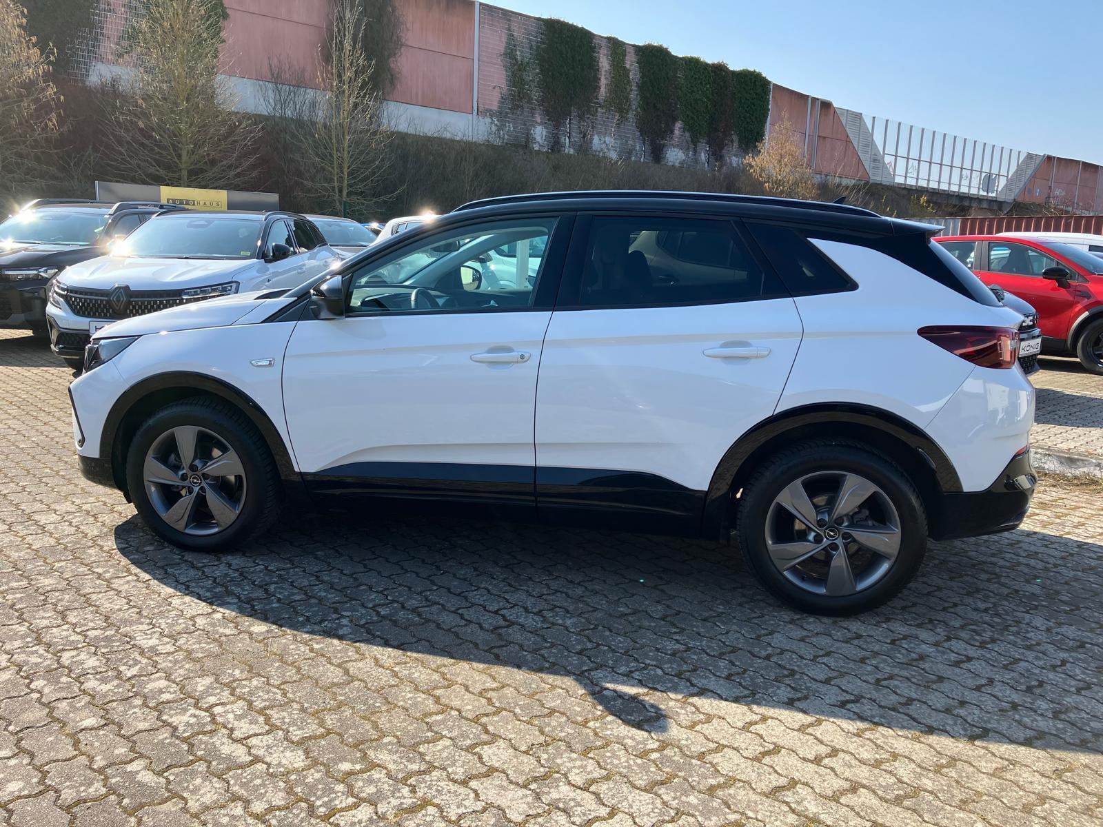 Opel Grandland X GS 1.2T AT KLIMA*LEDER*NAVI*PDC