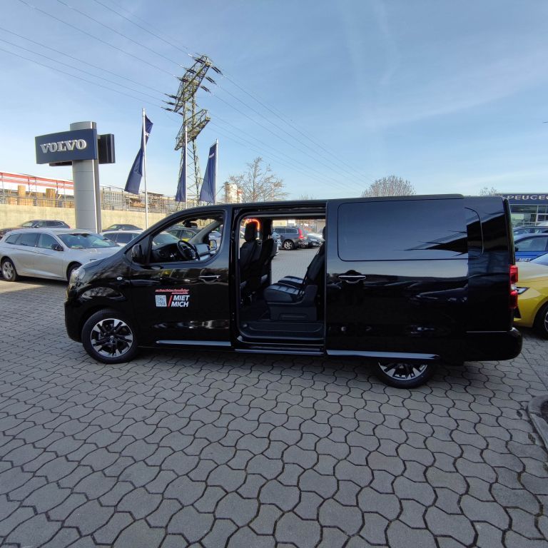 Fahrzeugabbildung Opel Zafira Life Tourer L 2.0D Aut.+Leder+Standh+Kame