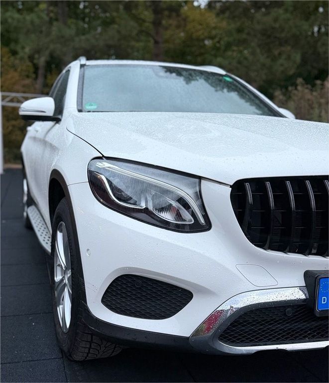 Image of Mercedes-Benz GLC 220