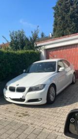 BMW 325i  - BMW 325 mit Benzin-Antrieb: Limousine, Automatik