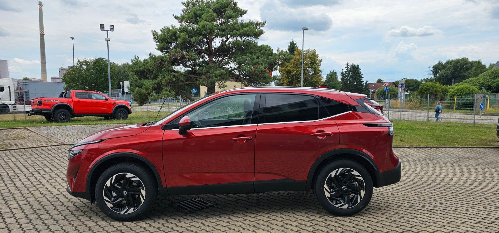 Fahrzeugabbildung Nissan Qashqai 1.3 DIG-T MHEV Xtronic N-Connecta MY2024