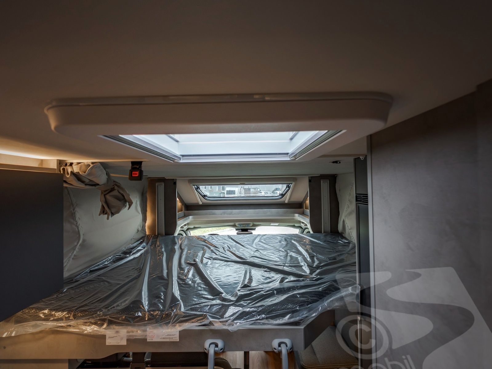 Fahrzeugabbildung Crosscamp EXPDN 7.4 E Peugeot Automatik