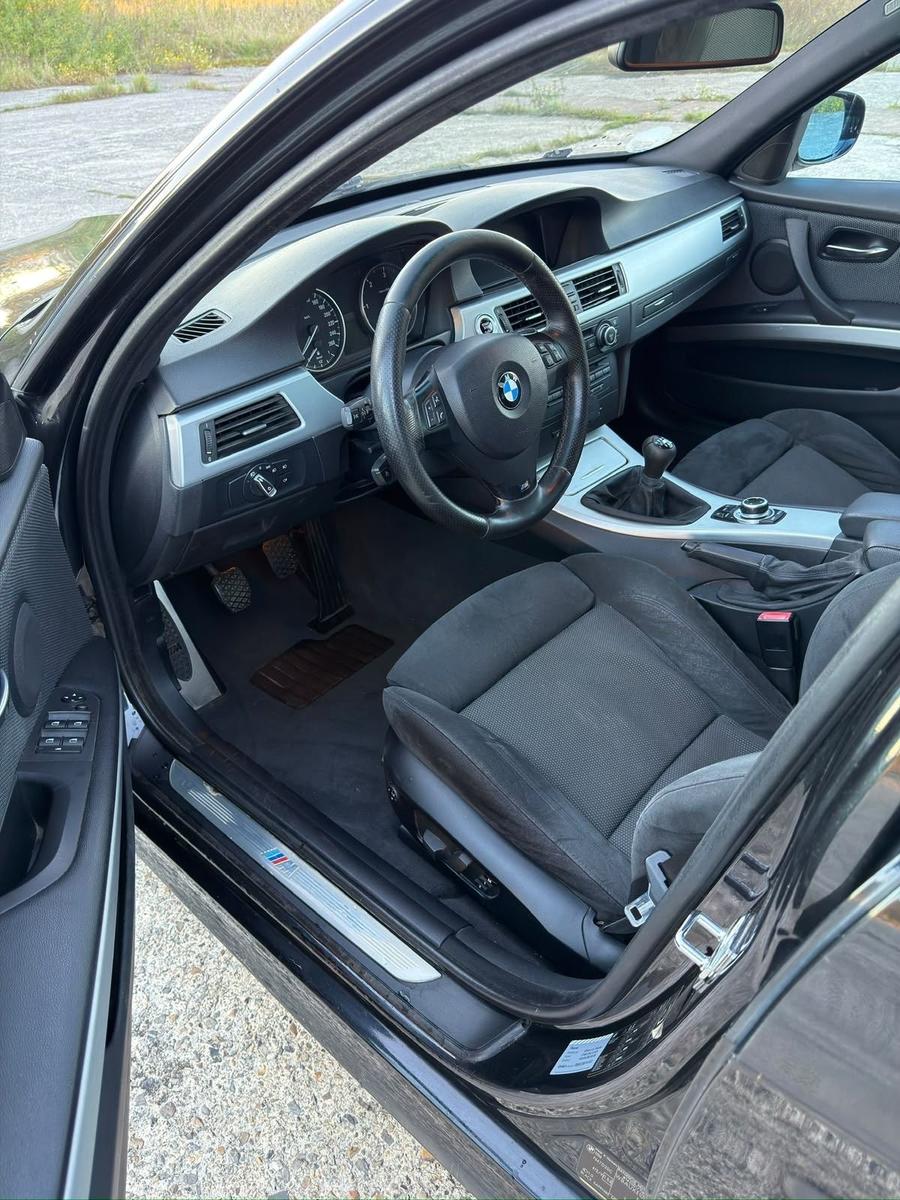 BMW 320 2009 — photo 7