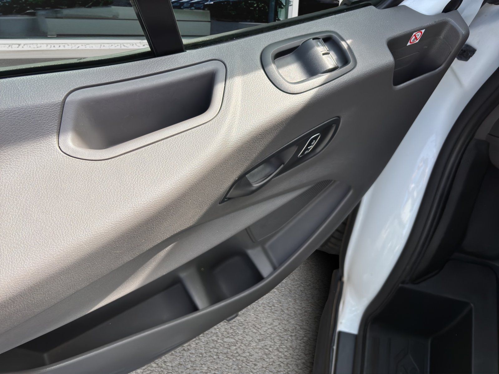 Fahrzeugabbildung Ford Transit 2.0 Ecoblue 350 L4 Trend